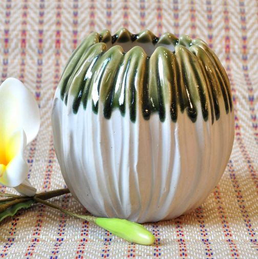 Vase Keramik Design rund 10x10cm weiß grün