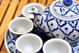 Thailändisches Keramik Teekannen Set klein 18,5x18,5x10cm