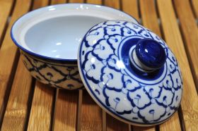 Thai ceramic Bowl with lid 13x13x8cm