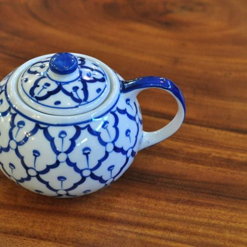 Thai ceramic Tea pot 10x16x9cm