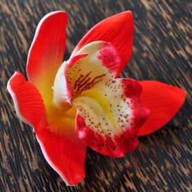 Blüte Kunstblume Orchidee in herrlichem Rot - wie echt